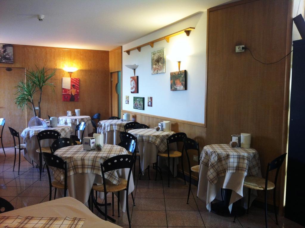 Hotel Donatello Alberobello Bagian luar foto