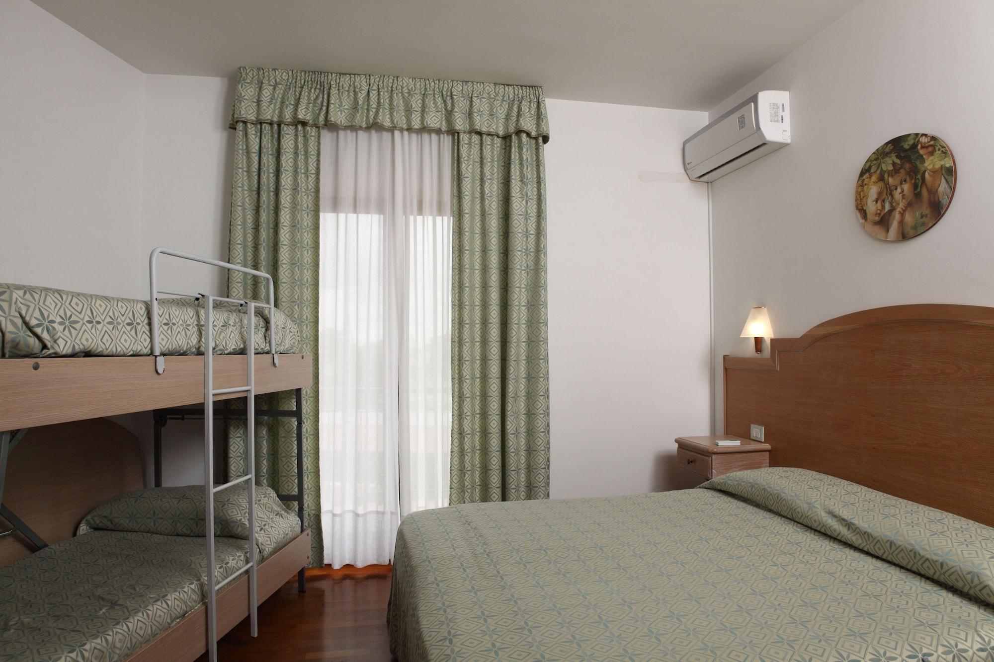 Hotel Donatello Alberobello Bagian luar foto